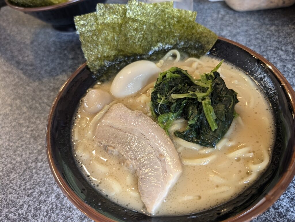 Tsurumiya Honten (横浜家系ラーメン 鶴見家本店) – Classic Local Iekei Ramen in Tsurumi, Yokohama